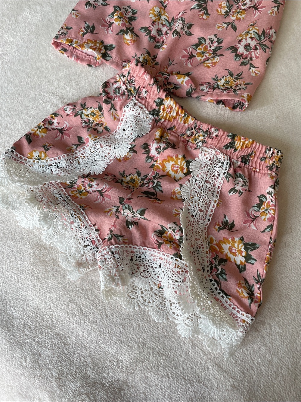 Toddler Girl’s Outfit - Picture 2 of 5